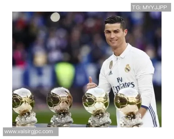 皇马官宣C罗回归消息引爆球迷热议，球队实力再次提升！